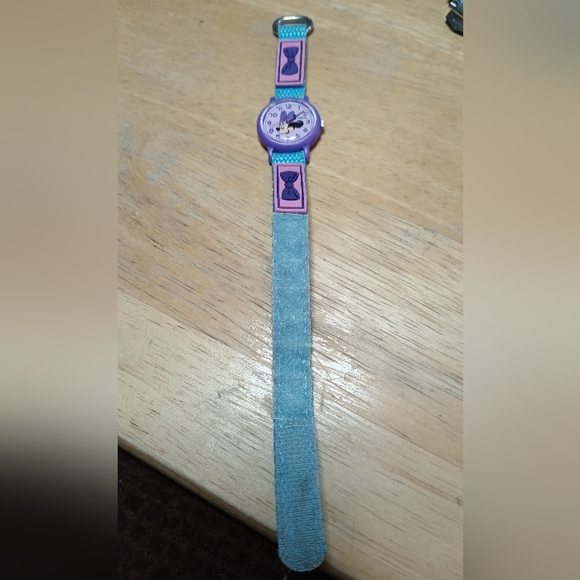 X Lorus Minnie Mouse watch purple case pink dial Profile of Minnie 3 hand m - Picture 4 of 9